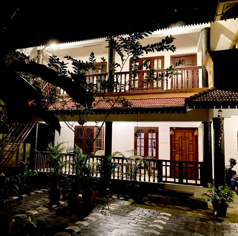 Tattwamasi Ayuryoga with Breakfast and Yoga — Hotel in Varkala