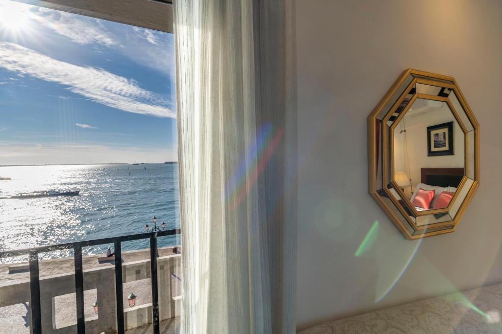 Fenix Turandot Suite photo