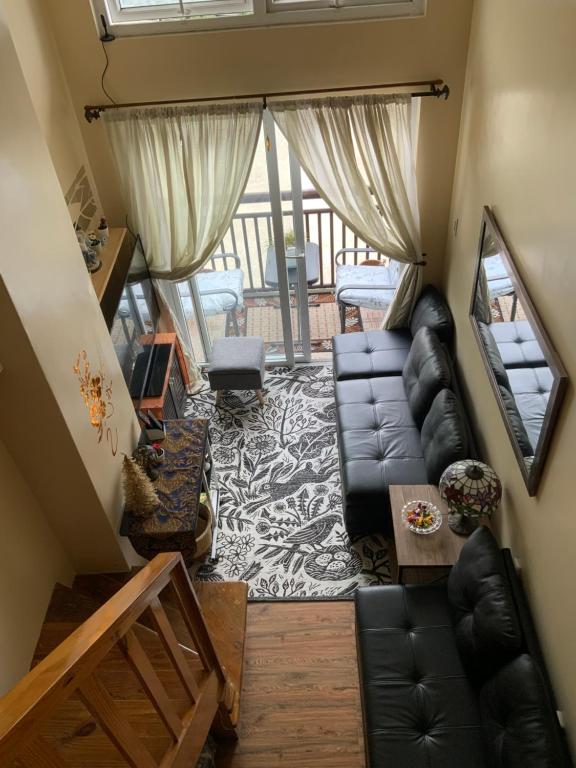 Baguio Summer Vacation with Balcony min 2 nights — Hotel in Baguio