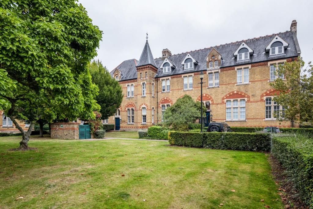 MPL Apartments - Watford The Junction Short-Term Rentals - 2bed-FREE PARKING photo