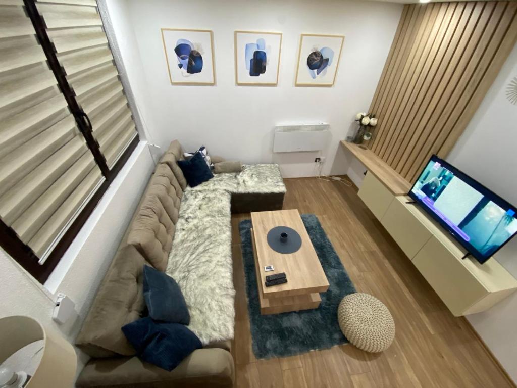 Alexandrea Apartments - 2