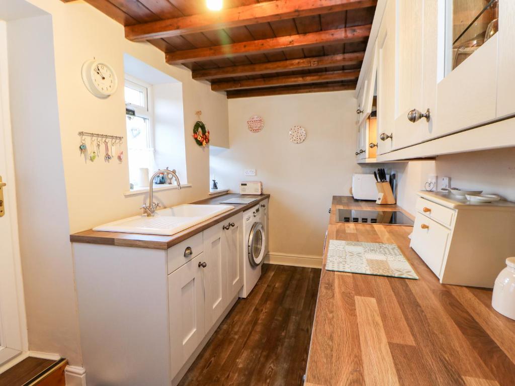 Myrtle Cottage, West Witton photo 6