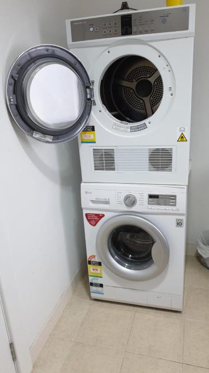 DIANELLA Budget Rooms Happy Place to Stay & House Share For Long Term Tenants photo