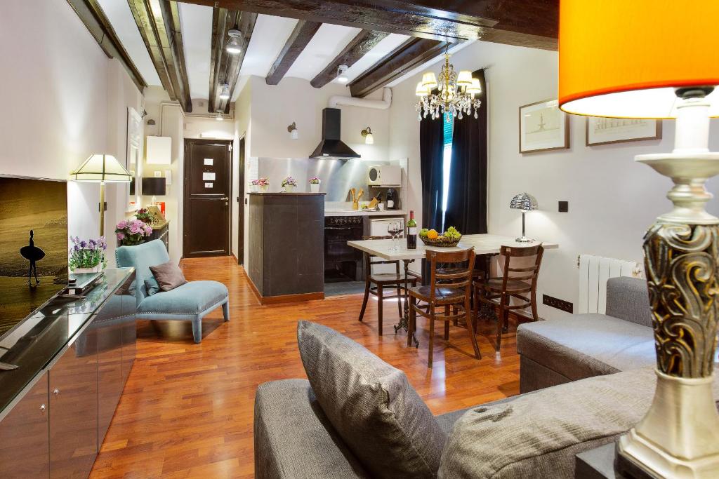 Stay U-nique Apartments Carretes - 2
