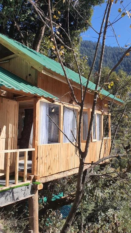 LITTLE WOOD TREEHOUSE photo