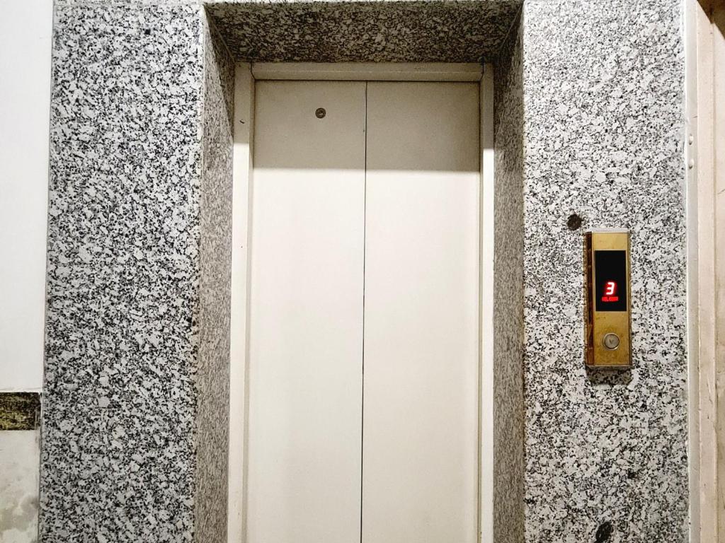 2bhk Luxury Penthouse (the north face) photo
