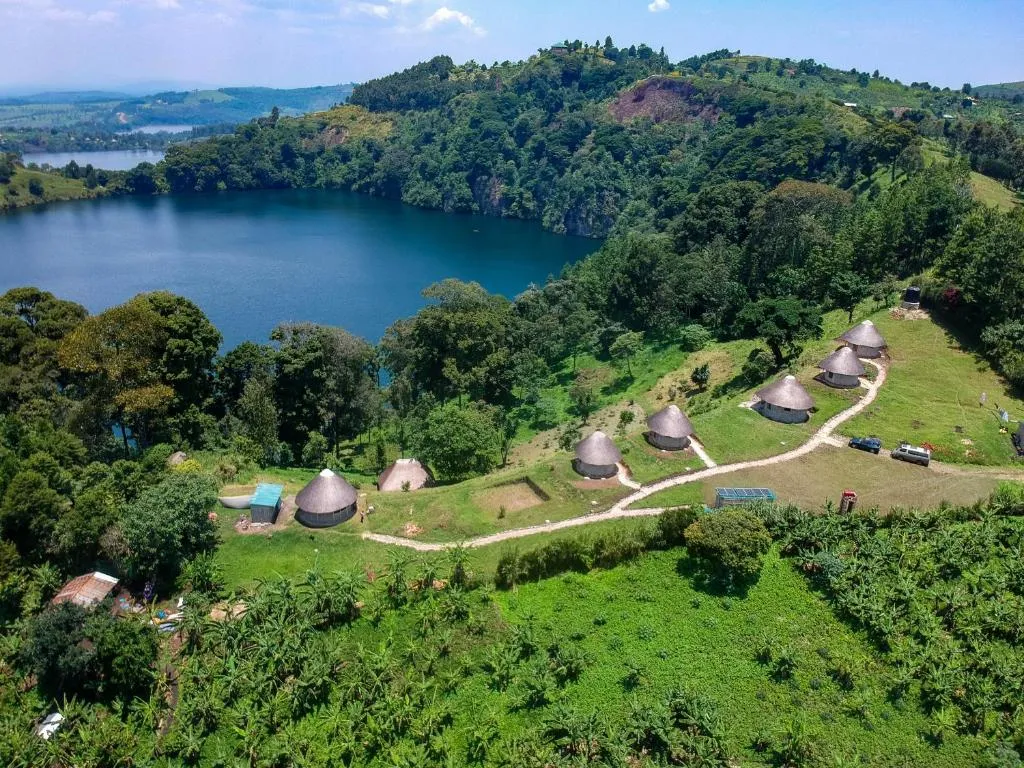 Lake Nyamirima cottages, hotel in Fort Portal