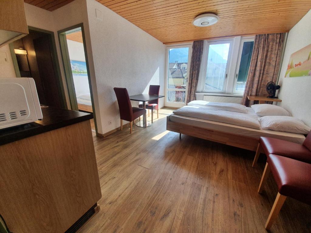 Downtown Apartment 9 - 2