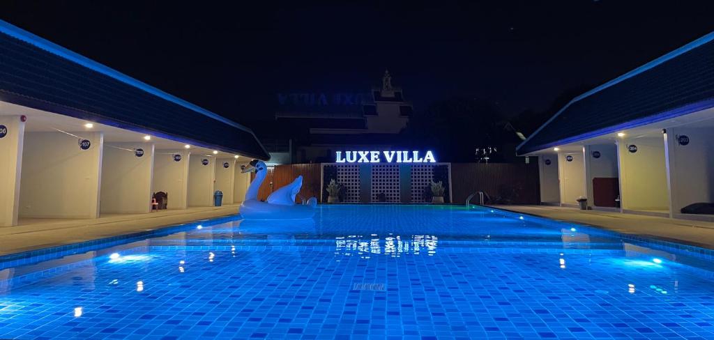 Luxe Villa photo