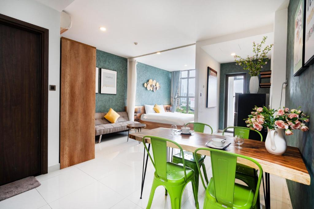 Saigon Royal for 30 nights 1 bedroom stunning view in center