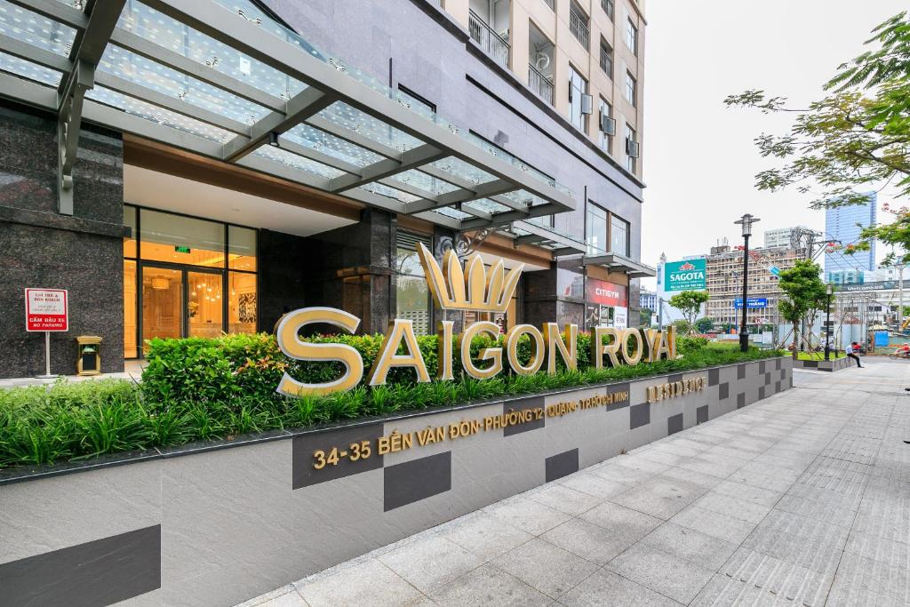 Saigon Royal for 30 nights 1 bedroom stunning view in center