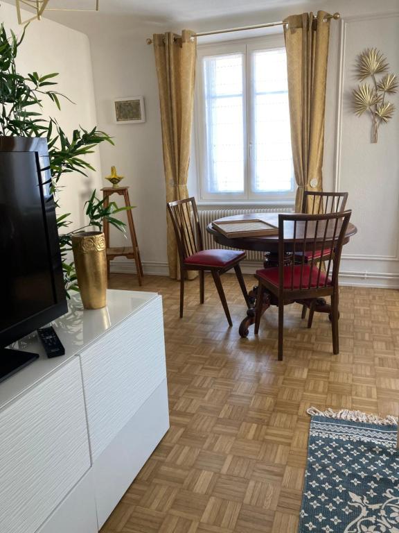 TANGO appartement de charme calme 75m2 6 pers,2 chambres,patio - 2