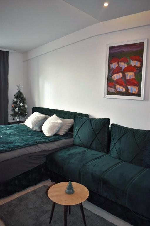 Eagle View Milmari N81 - 5