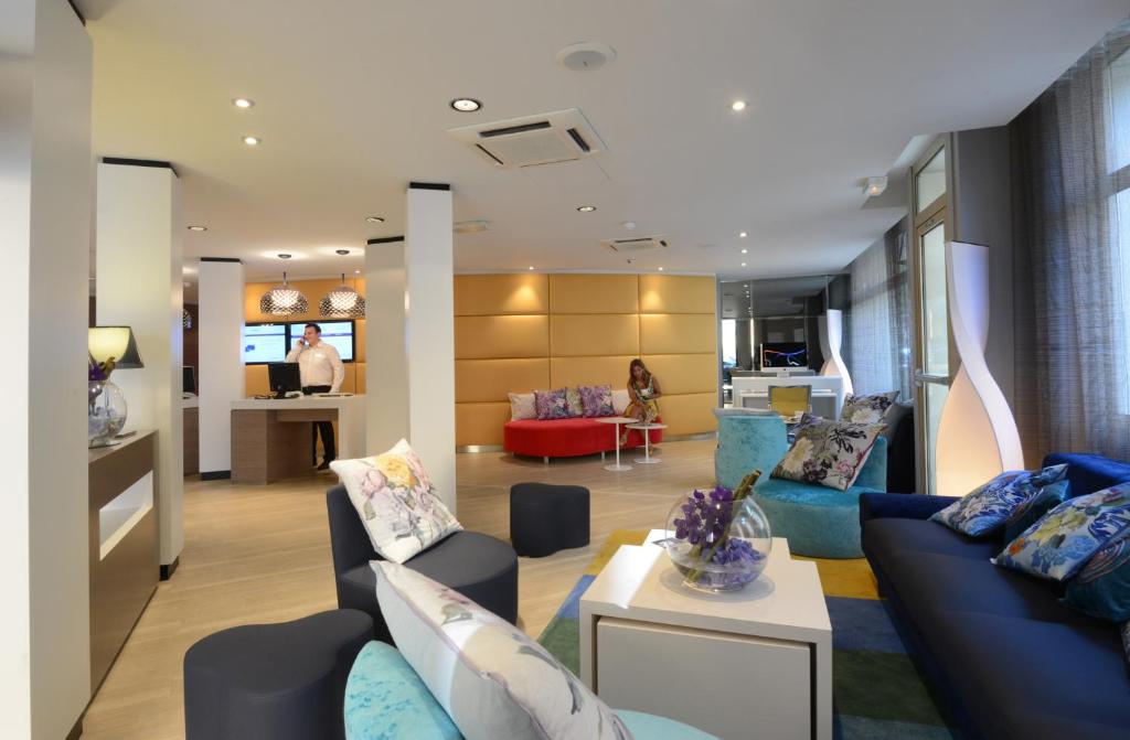 Hall