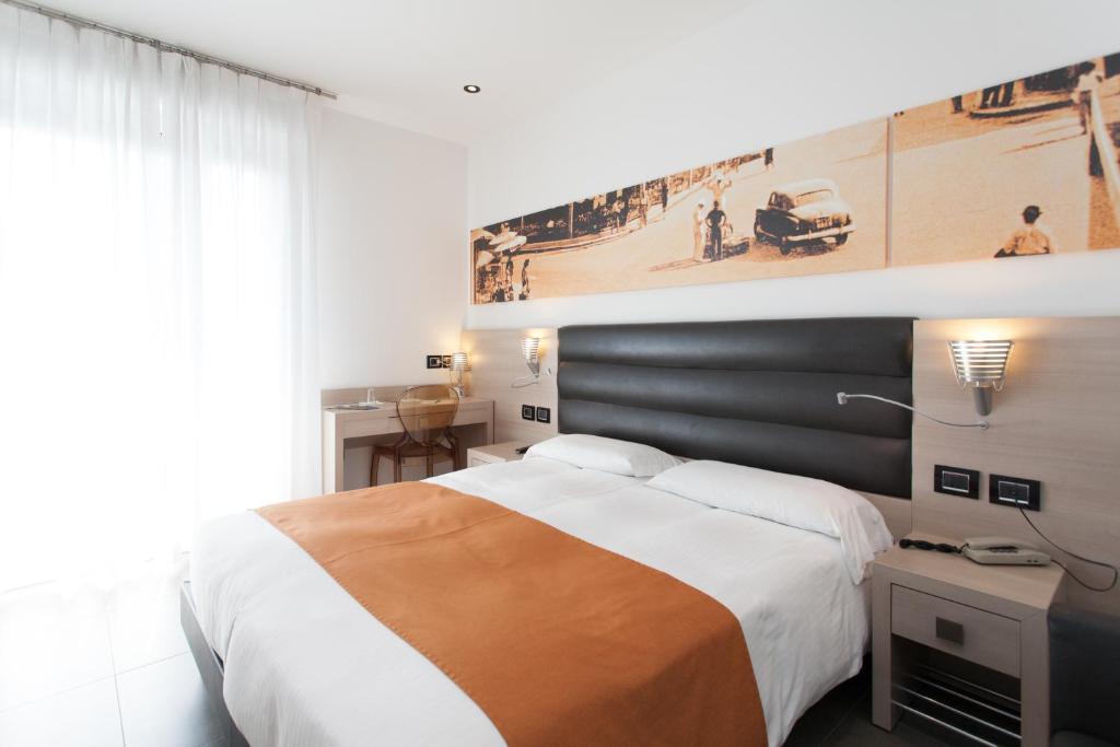 Hotel Adlon — Hotel rooms in Jesolo, Veneto