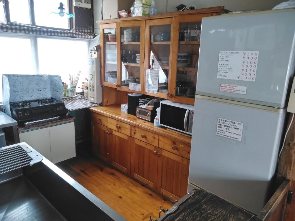 Kitchen, Hirafu Station Guest House (Eki no Yado Hirafu) in Niseko