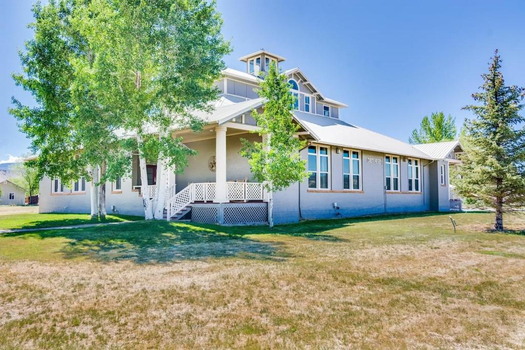 Old School Lodge — Hotel in Montrose (CO)