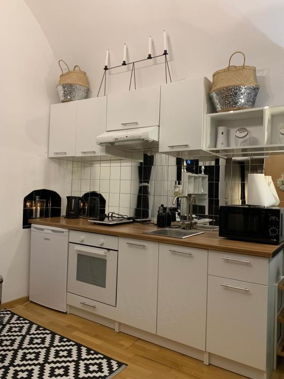 Apartment Capital 5