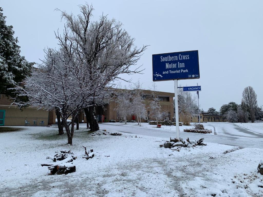Southern Cross Motor Inn — Hotel in Snowy Mountains
