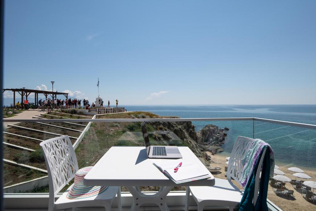 Almare Seaside Studios & Suites - Sarti Sithonia photo