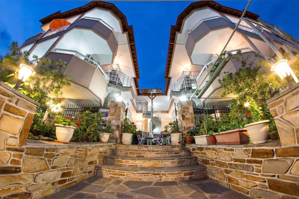 Sky Hotel — Hotel in Chalkidiki