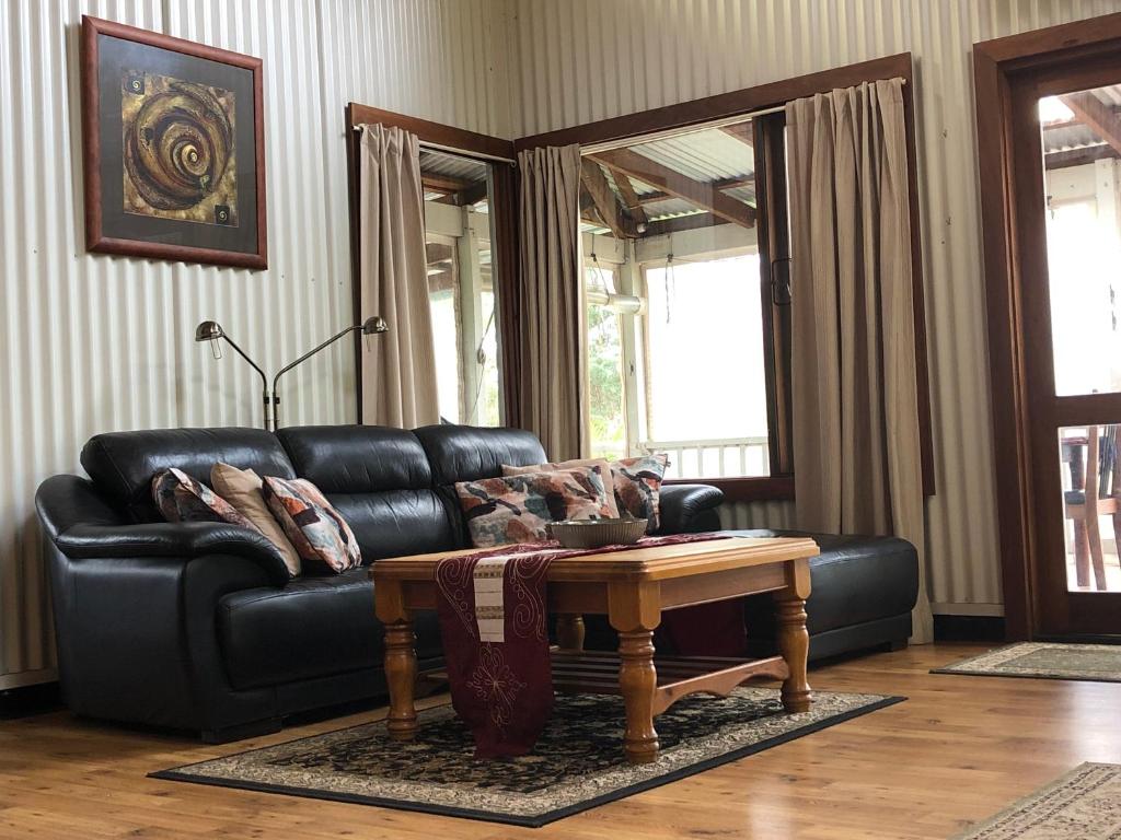 Lakeside Garden Chalet photo