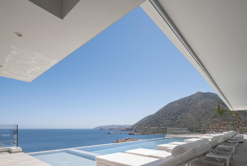 Ode Iconic Residence forever in blue By ThinkVilla 전경