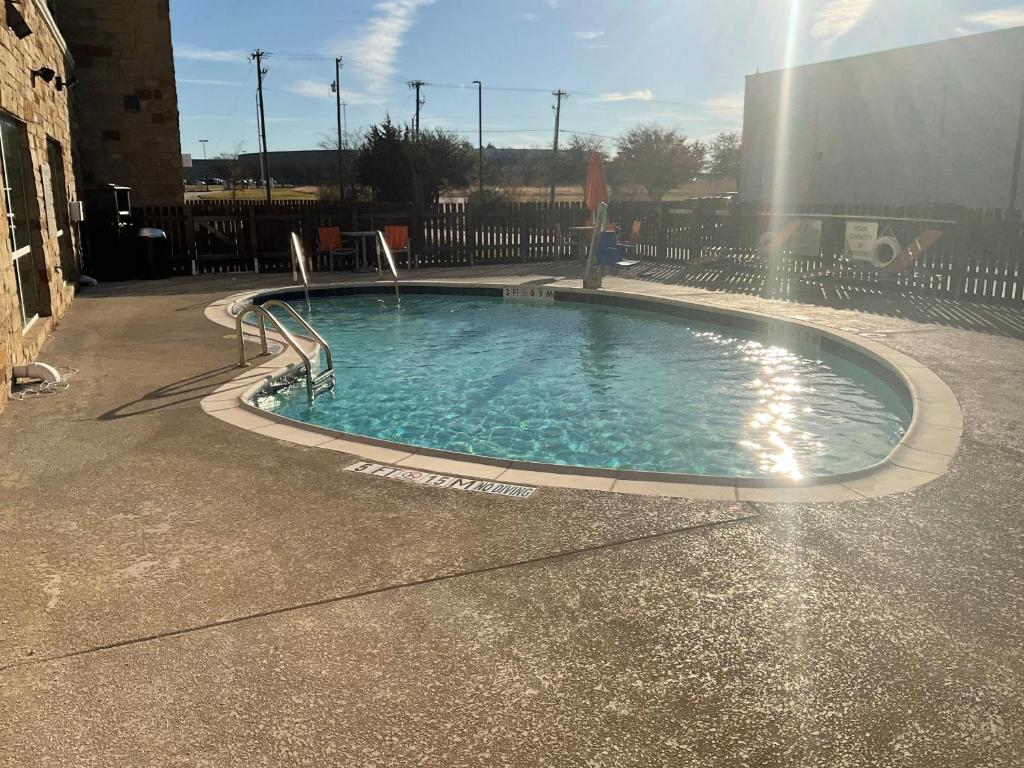 Holiday Inn Express and Suites Wylie West photo