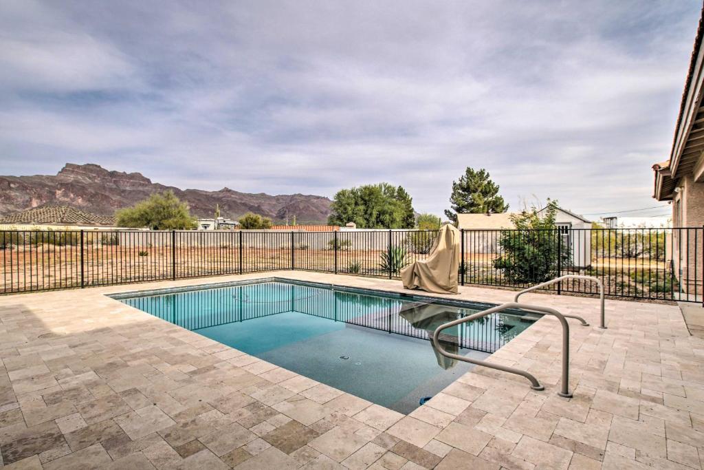Apache Junction Casita with Private Pool and Views