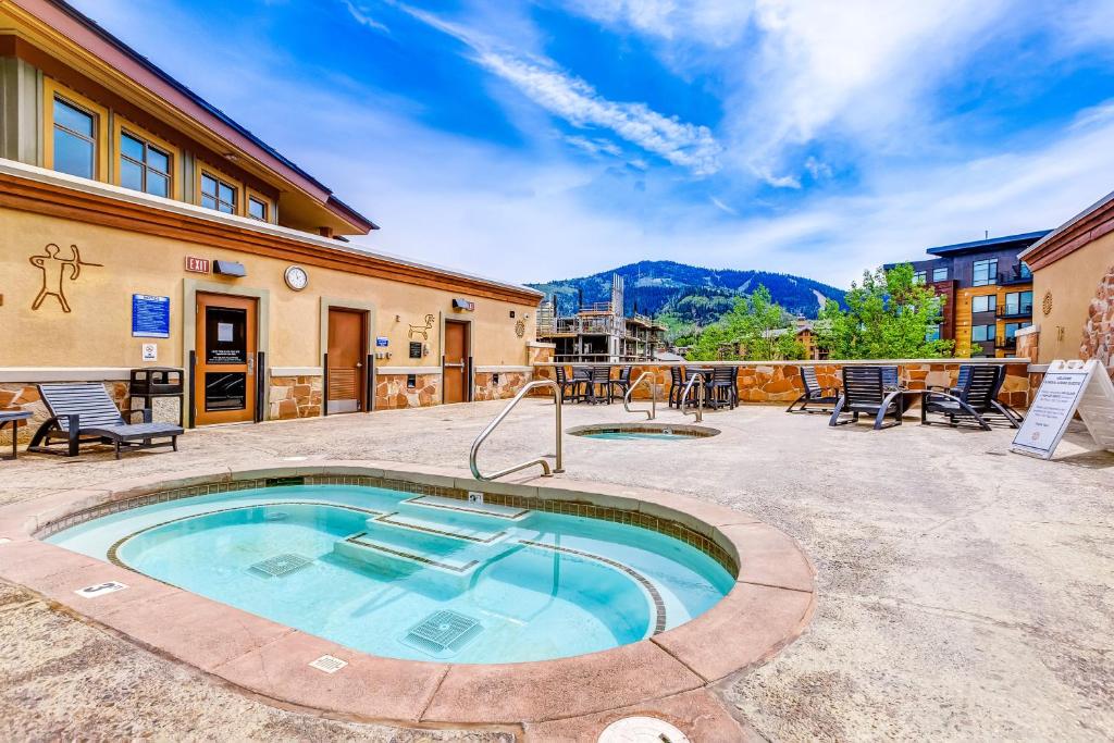 Sundial Lodge photo
