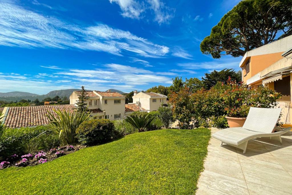 Beautiful Villa 8 guests - Pool Access in Mandelieu - 3