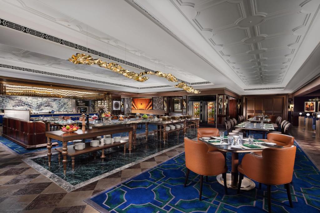 Restaurant, The Londoner Hotel in Macau