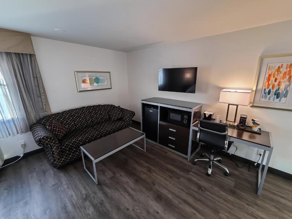 Quality Inn Burbank Airport photo
