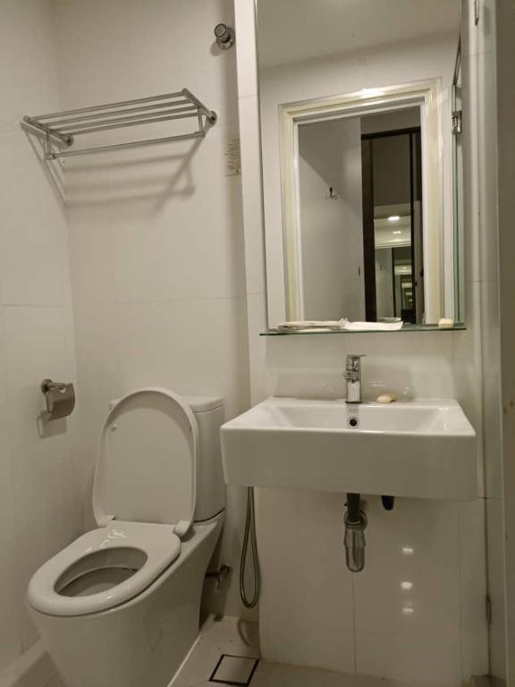 MARITIME SUITE KARPAH SINGH DRIVE PENANG photo