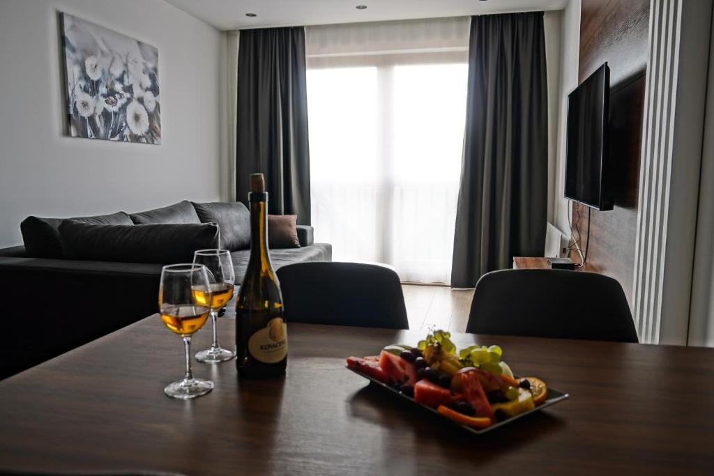 Apart & Spa Zoned - 2