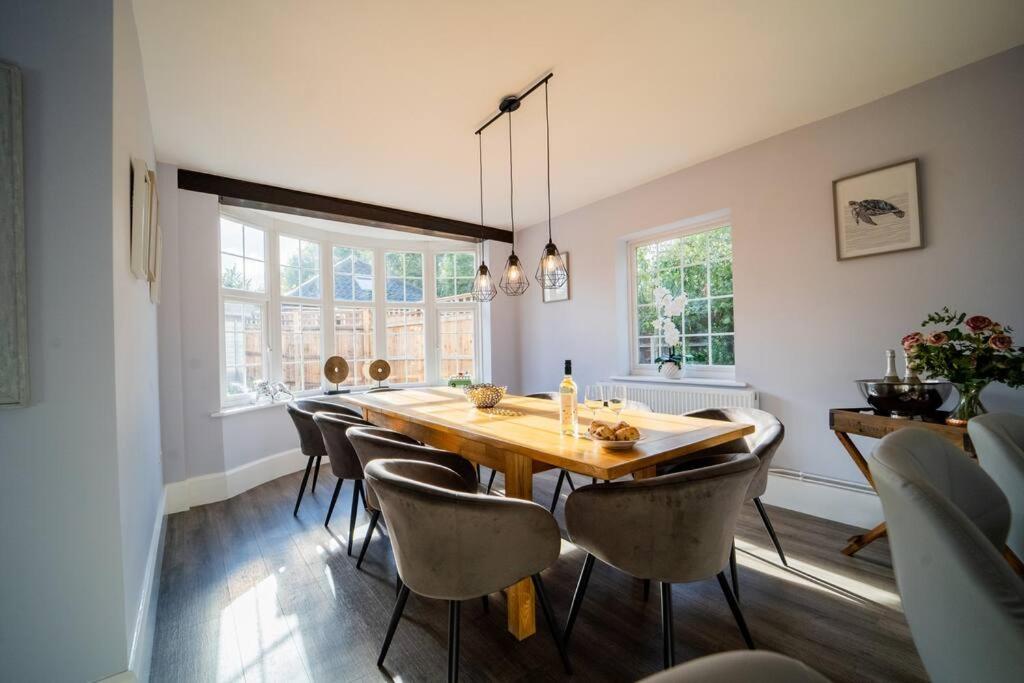 The Cedars, Cromer, a 7.5 minute walk to the beach, Cromer