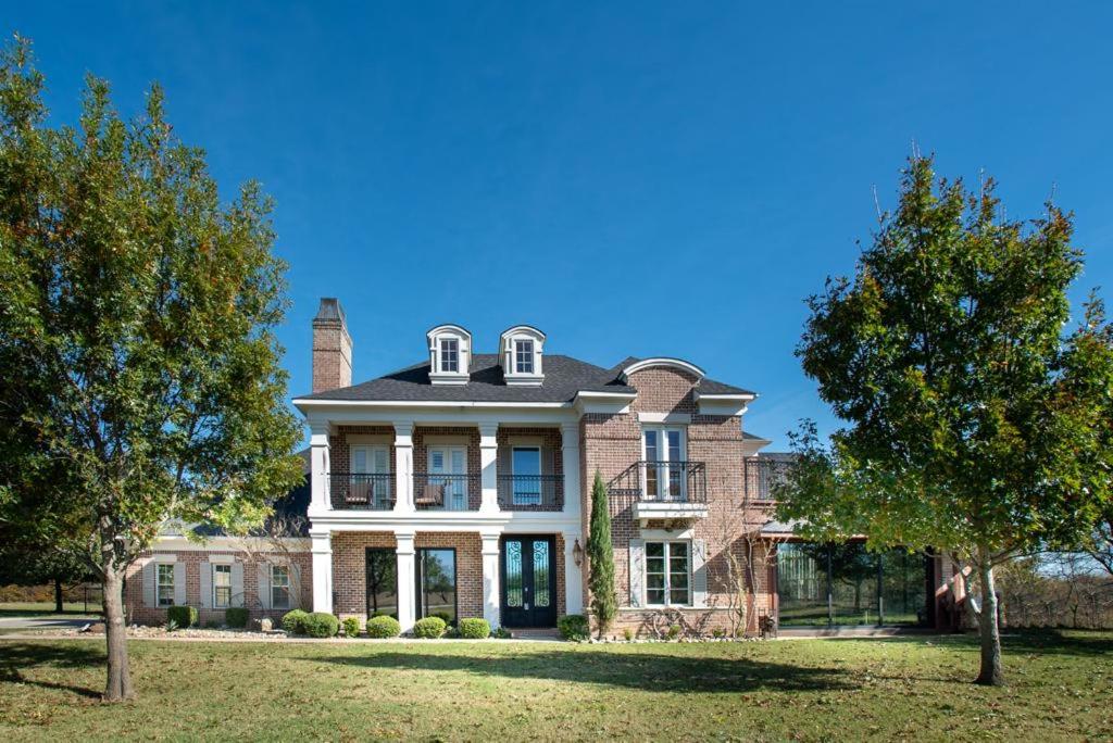 up to 35 OFF Luxury 5 Acre Private Estate on Lake Ray Roberts