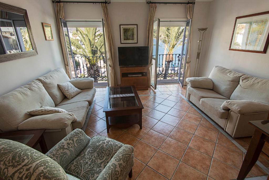 Hostal Marissal by Dorobe — Hotel rooms in Nerja, Andalusia