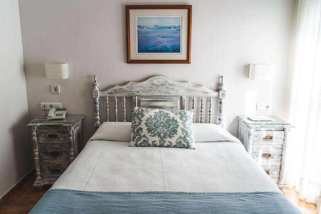 Hostal Marissal by Dorobe — Hotel rooms in Nerja, Andalusia