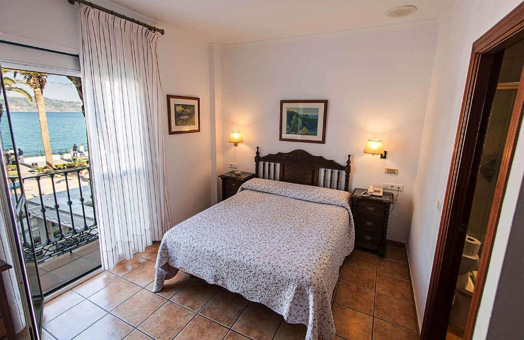 Hostal Marissal by Dorobe — Hotel rooms in Nerja, Andalusia