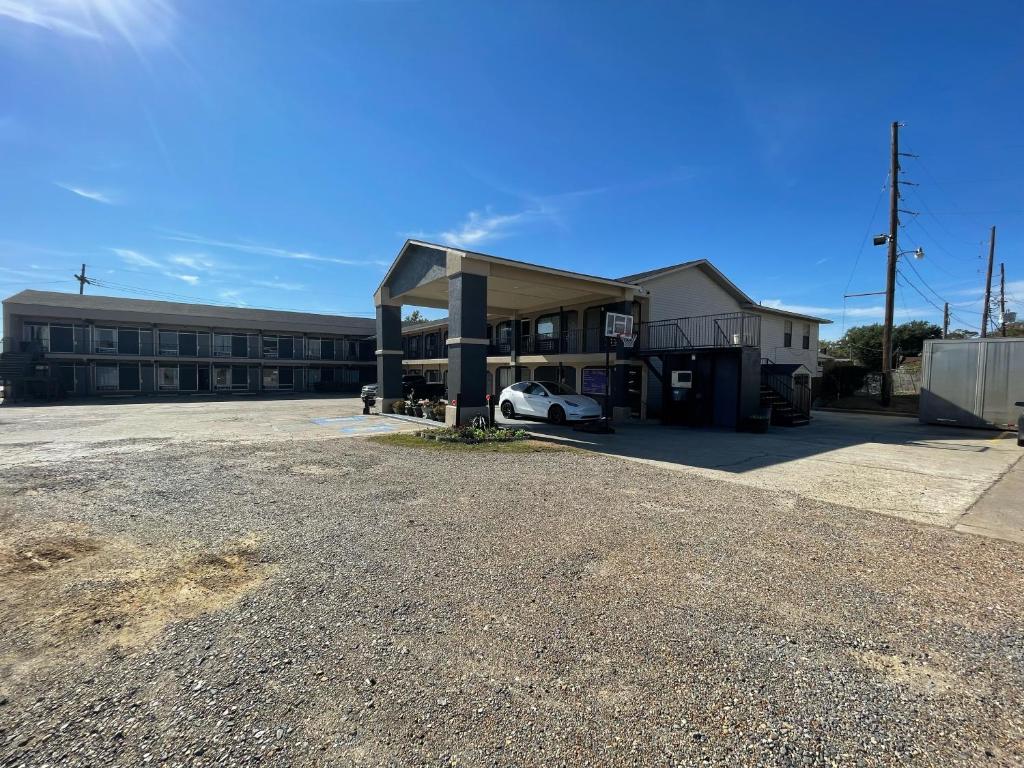 BEST BUDGET INN BASTROP photo