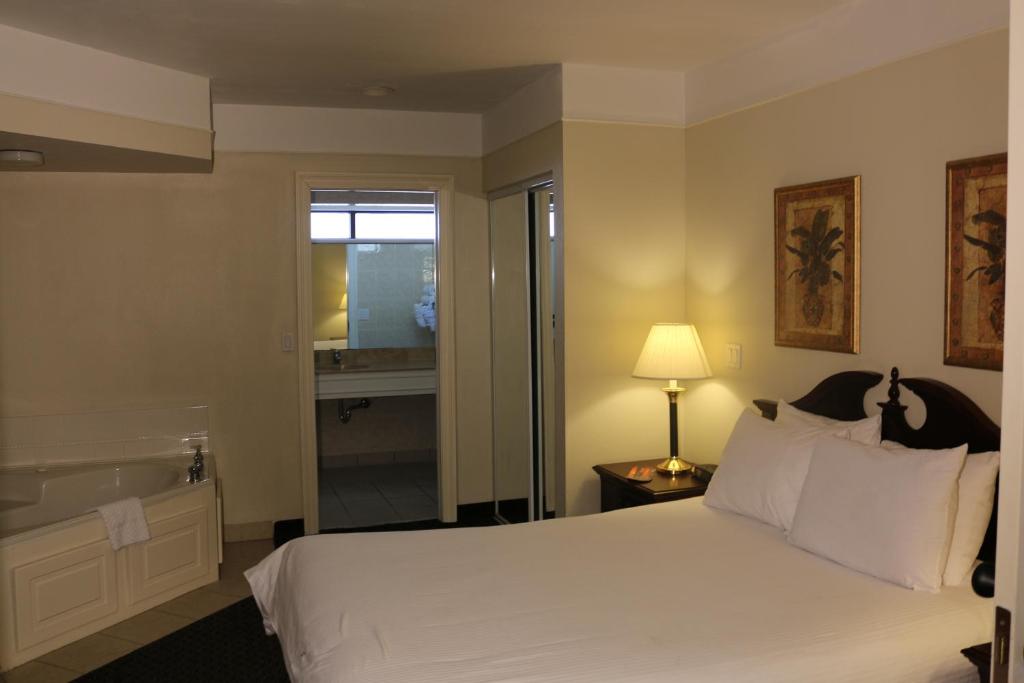 Imperial Swan Hotel and Suites Lakeland photo