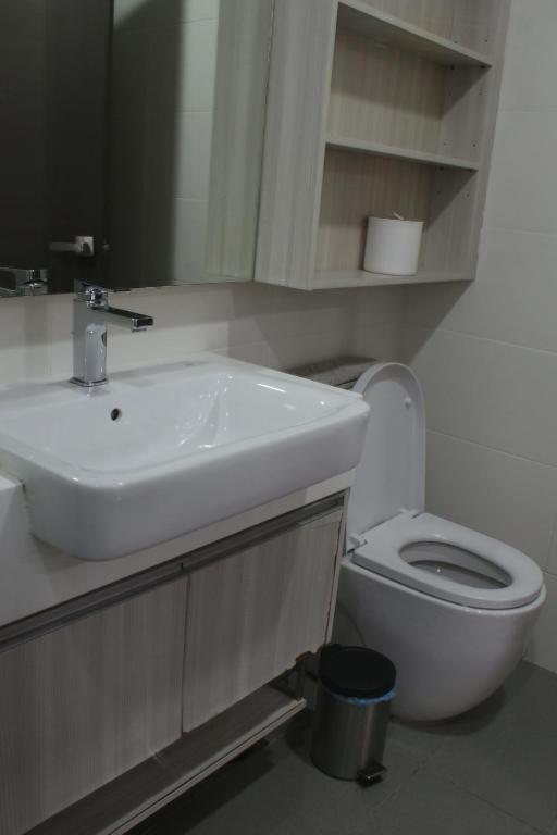 Suasana Suites D'homestay JB Town photo