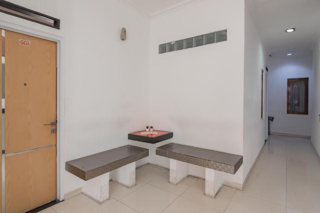 RedDoorz near Alun Alun Bandung 3 RedDoorz near Alun Alun Bandung 3