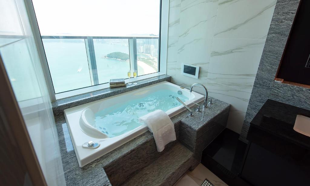 Hotel Tips Image