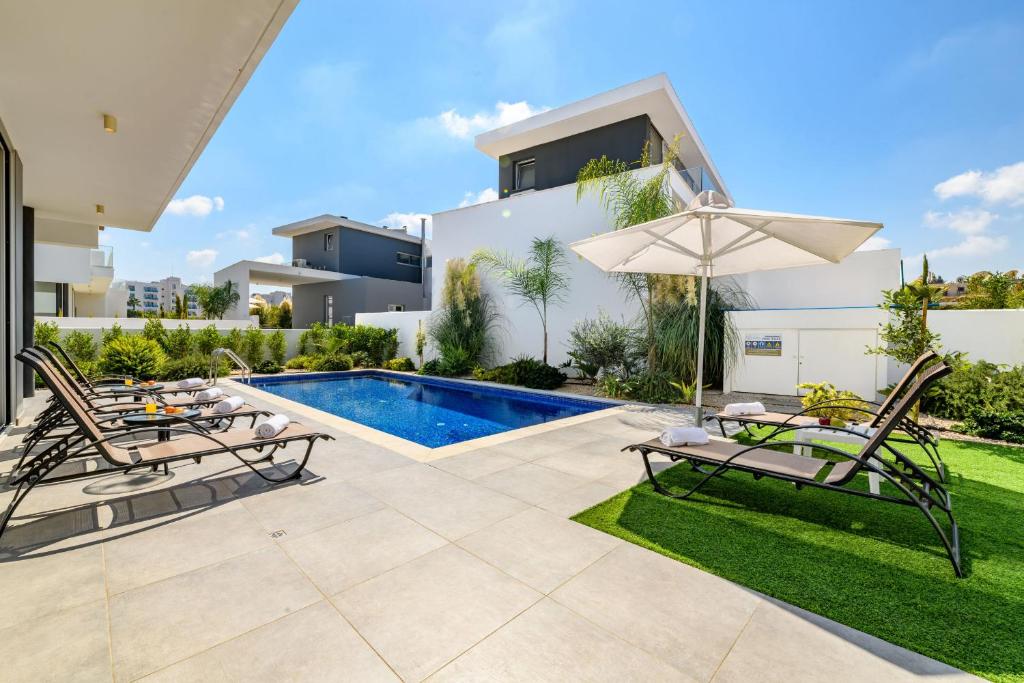 Olivine Waves, Protaras