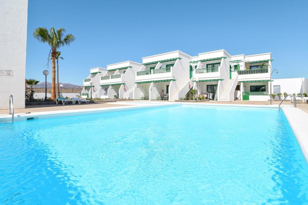 Las Mimosas. Bajo con Wifi. Piscinas comunitarias - 1