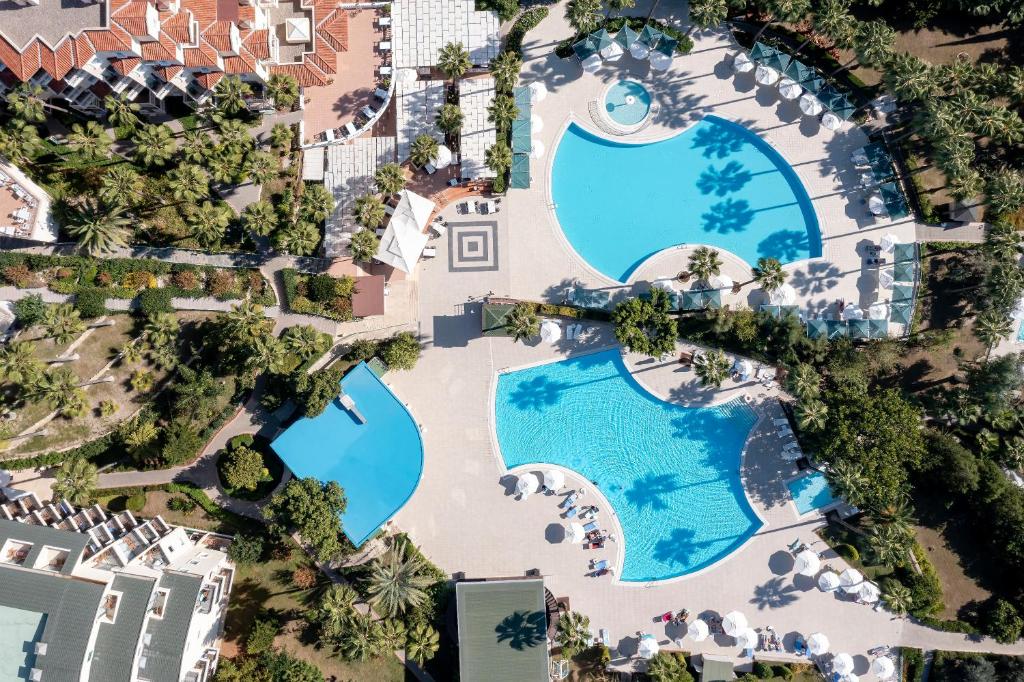 Iz Flower Side Beach Hotel — Hotel in Manavgat