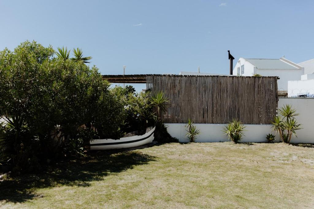 Macnoster, Paternoster