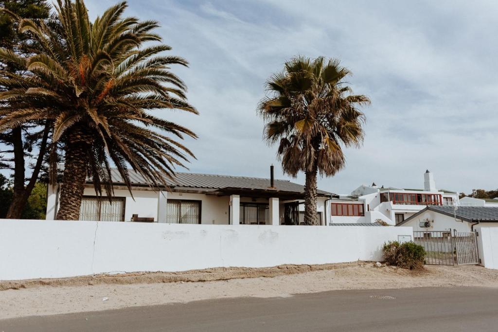 Khayanoster, Paternoster